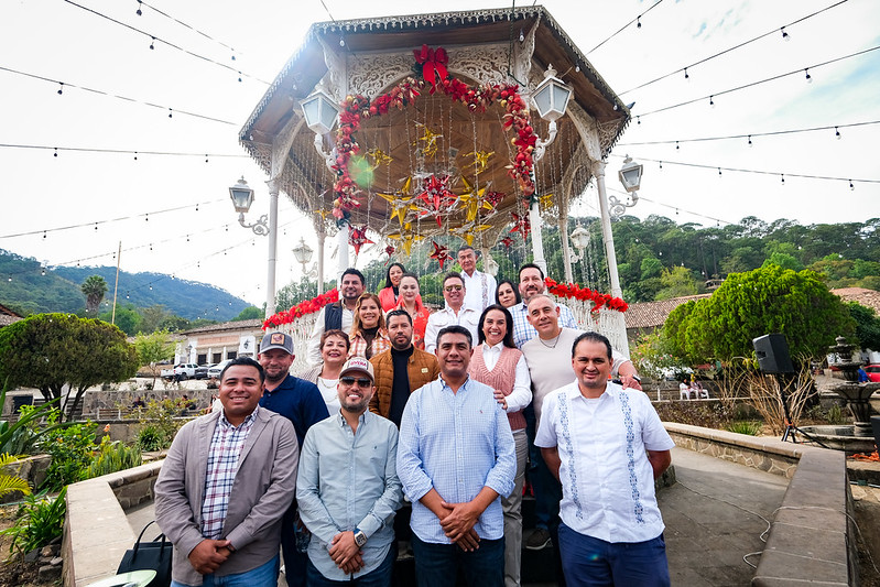 Pablo Lemus anuncia rehabilitación de carreteras para mejorar conectividad y seguridad en Jalisco.