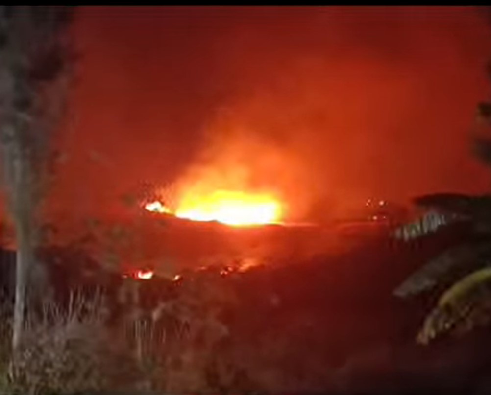 Reportan incendio intenso a espaldas del Fraccionamiento Ruiseñores