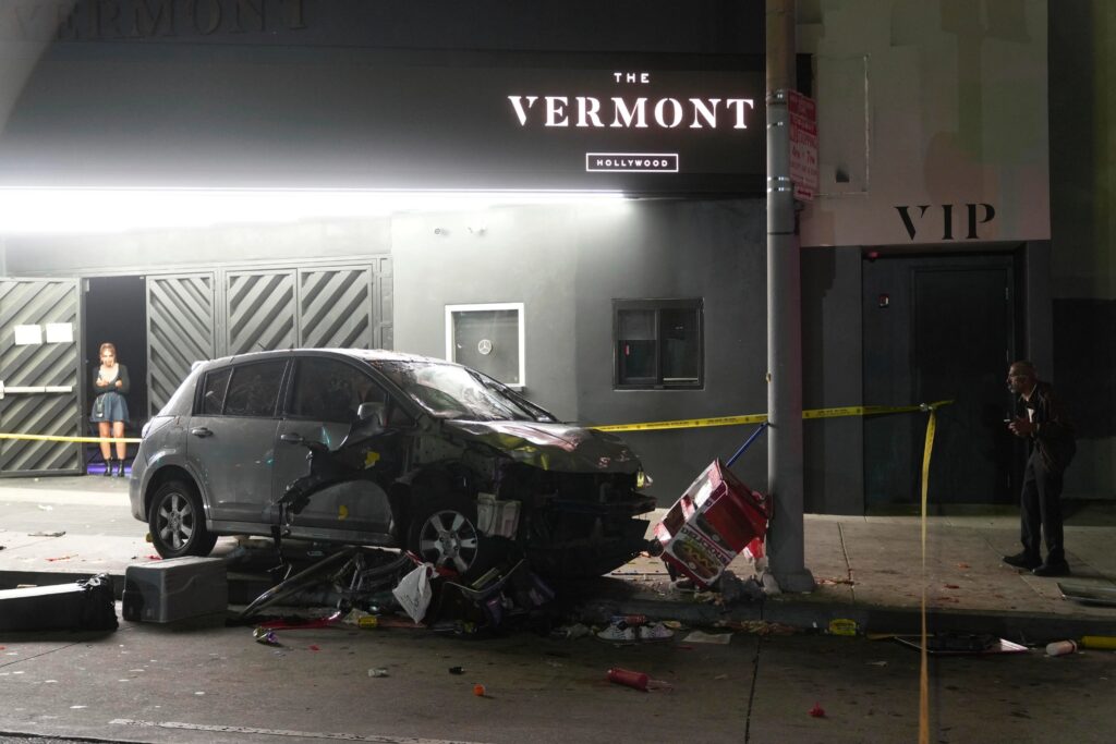 Vehículo Atropella A Multitud En Los Ángeles: Al Menos 30 Heridos Y Un ...