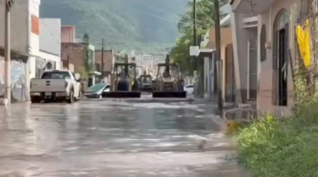 Fuerte tormenta dejó 48 casas inundadas en Jocotepec