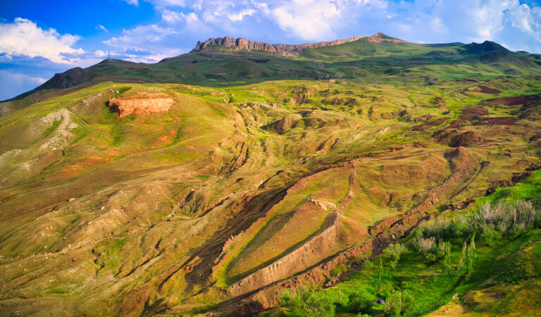 Descubrimiento arqueológico reaviva la historia bíblica del Arca de Noé