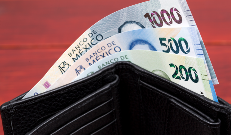 Refrendo y licencias suben en Jalisco este 2026; motociclistas, los más afectados