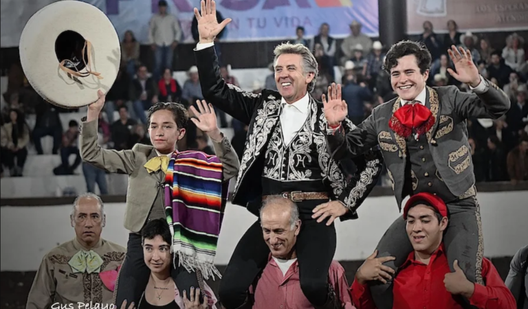 Lleno total y tarde de gloria en El Relicario.