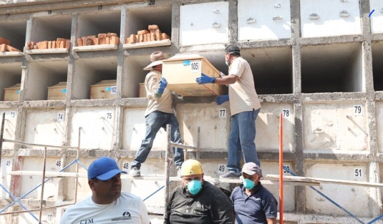 Inhuman a nueve personas no reclamadas en el Panteón Guadalajara