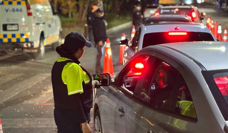 Tres conductores pasan Año Nuevo 2026 en el CURVA por alcoholímetro en Guadalajara