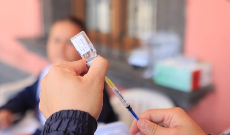 Tlaquepaque refuerza vacunación ante alza de sarampión en Jalisco