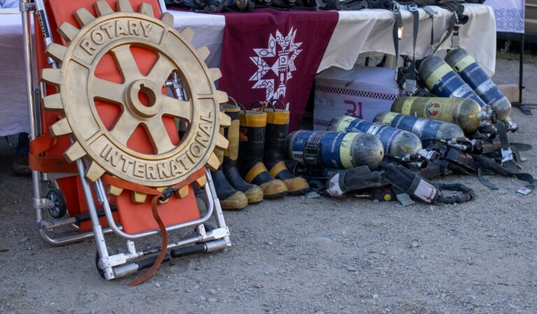 Donación de Club Rotario fortalece a Protección Civil de Ameca