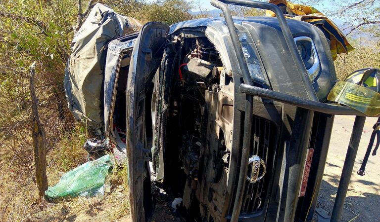 Accidente de pickup con jornaleros deja 9 lesionados en Talpa