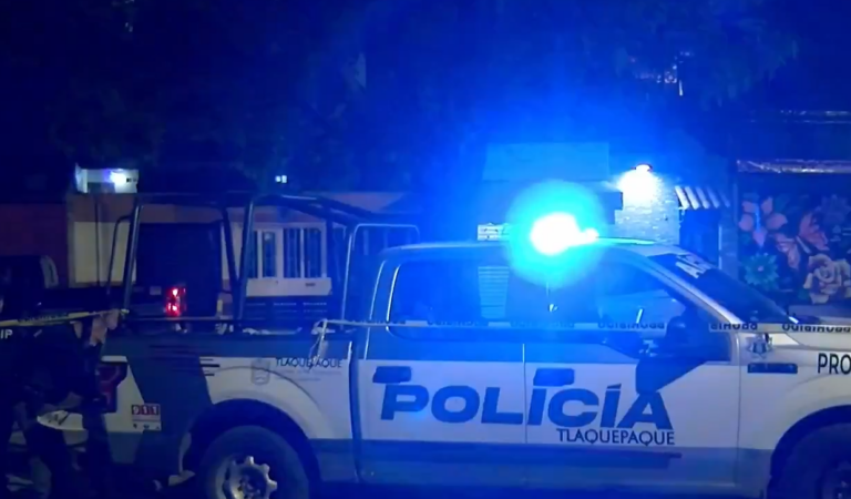 Hombre muere recargado en árbol en Las Huertas, Tlaquepaque