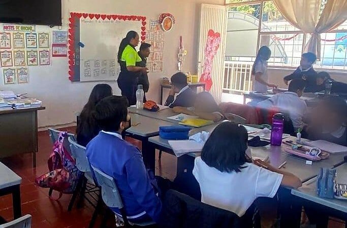 Lllevan la Cultura y Seguridad Vial a las escuelas