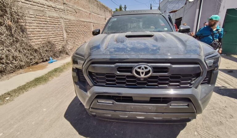 Recuperan 4 autos robados en Zapopan; usaban finca para ocultarlos