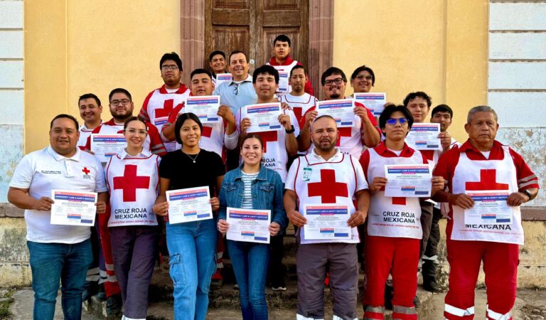Cruz Roja Ameca certifica a 21 en soporte vital básico