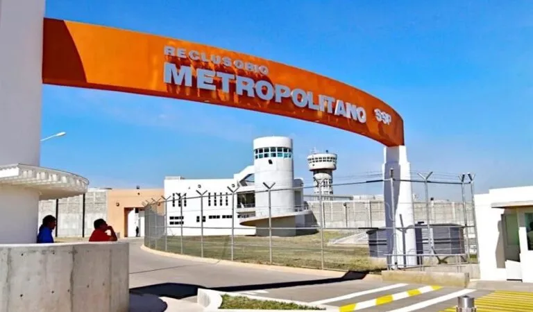 Trasladan a 16 reos de alta peligrosidad de Jalisco al penal del Altiplano