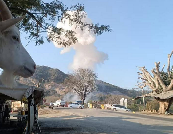 Explosión en puente de Puerto Vallarta deja un campesino muerto