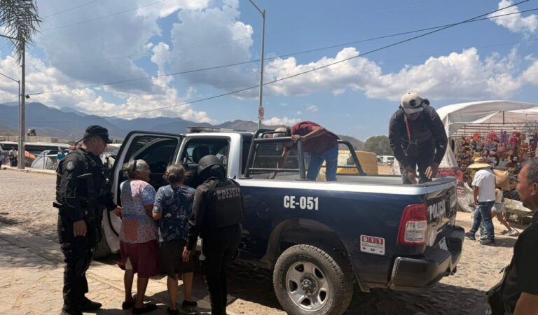 Peregrina se fractura en ruta a Talpa; rescatan a dos adultas mayores