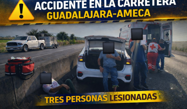 Taxi sufre accidente en carretera Guadalajara Ameca.