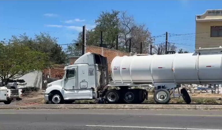 Aseguran cinco pipas; dos con hidrocarburo en El Arenal