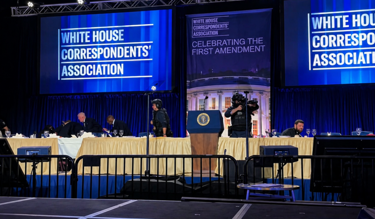 Tiroteo interrumpe cena de corresponsales: evacúan a Trump