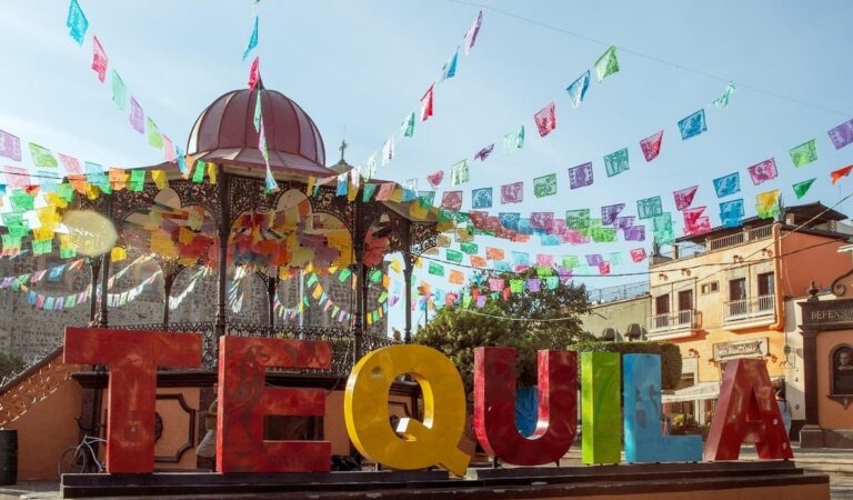 Servidor público de Tequila es suspendido del cargo por orden judicial