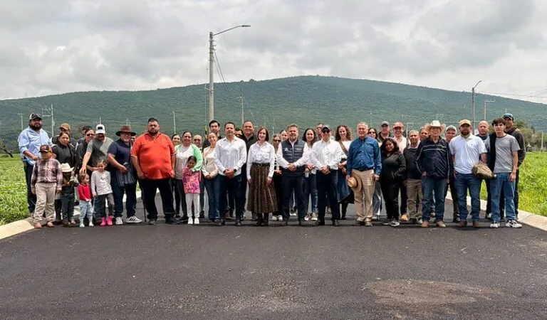 Ahualulco de Mercado entrega escrituras a familias; Bladimir Arreola destaca avance de programa que busca beneficiar a 6 mil hogares en Jalisco