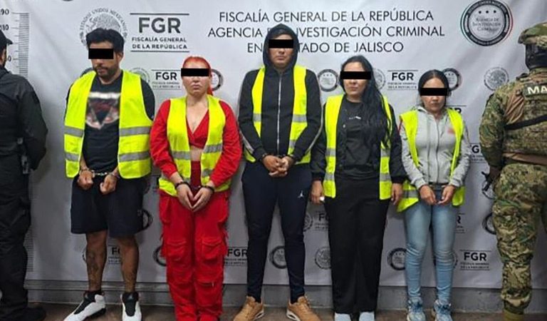 FGR lleva ante juez a ocho presuntos integrantes de red de tráfico de personas; hubo cateos en Jalisco y Chihuahua