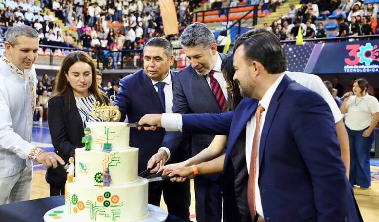 CECyTEJ cumple 30 años con más de 22 mil estudiantes y una oferta de 26 carreras tecnológicas