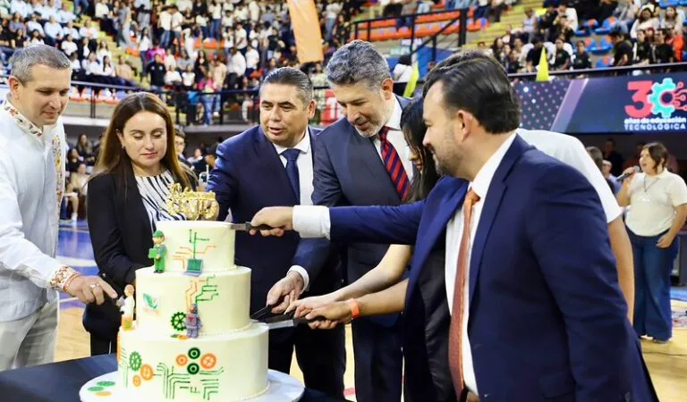 CECyTEJ cumple 30 años con más de 22 mil estudiantes y una oferta de 26 carreras tecnológicas