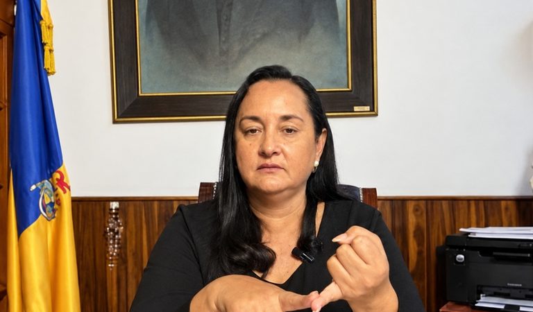 Caty Loza propone remover al tesorero de Ameca; Cabildo discutirá su relevo