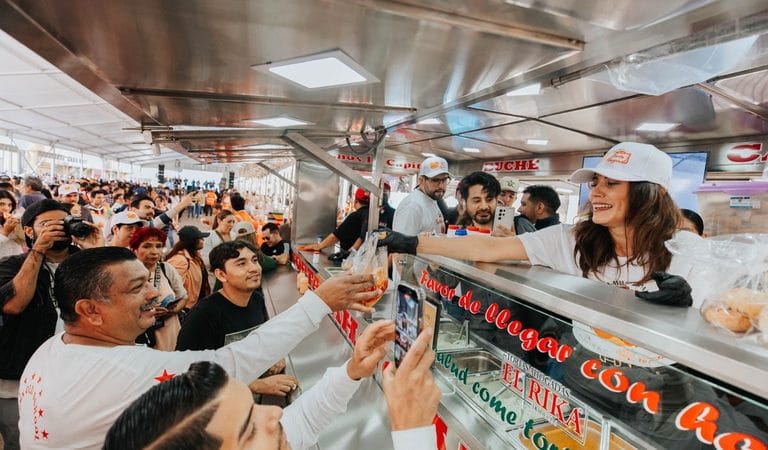 Guadalajara reparte 26 mil tortas ahogadas gratis en su Centro Histórico
