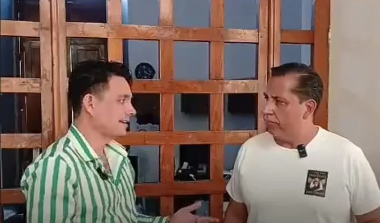 Escándalo en Ameca: hallan presunta cámara oculta en reloj dentro de Sala de Regidores