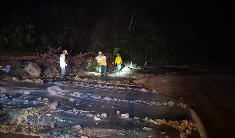 Lluvias asociadas a Polo causan graves daños en Talpa; buscan a cuatro personas