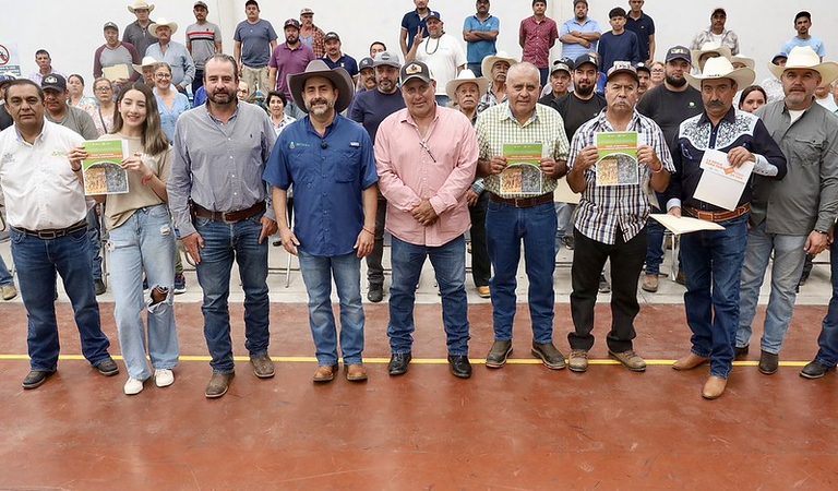 Gobierno de Jalisco entrega 9.8 millones de pesos a productores afectados por sequía y granizadas en 12 municipios