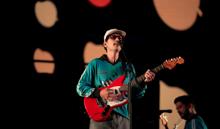 Caloncho y Beto Cuevas llevan el pop alternativo y el rock a Fiestas de Octubre