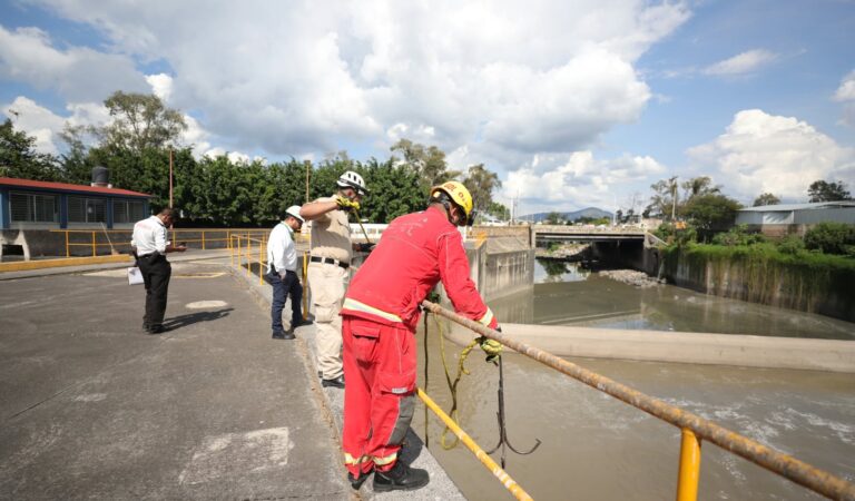 Localizan cuerpo de un hombre en el río San Juan de Dios, en Guadalajara