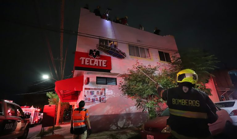 Hombre muere tras aparente descarga eléctrica en una azotea de Guadalajara